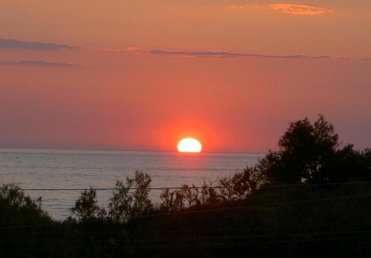 Il Varo A Mare Punta Braccetto Bagian luar foto